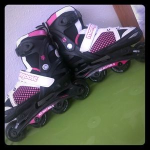 Girls adjustable inline roller blades, Mongoose